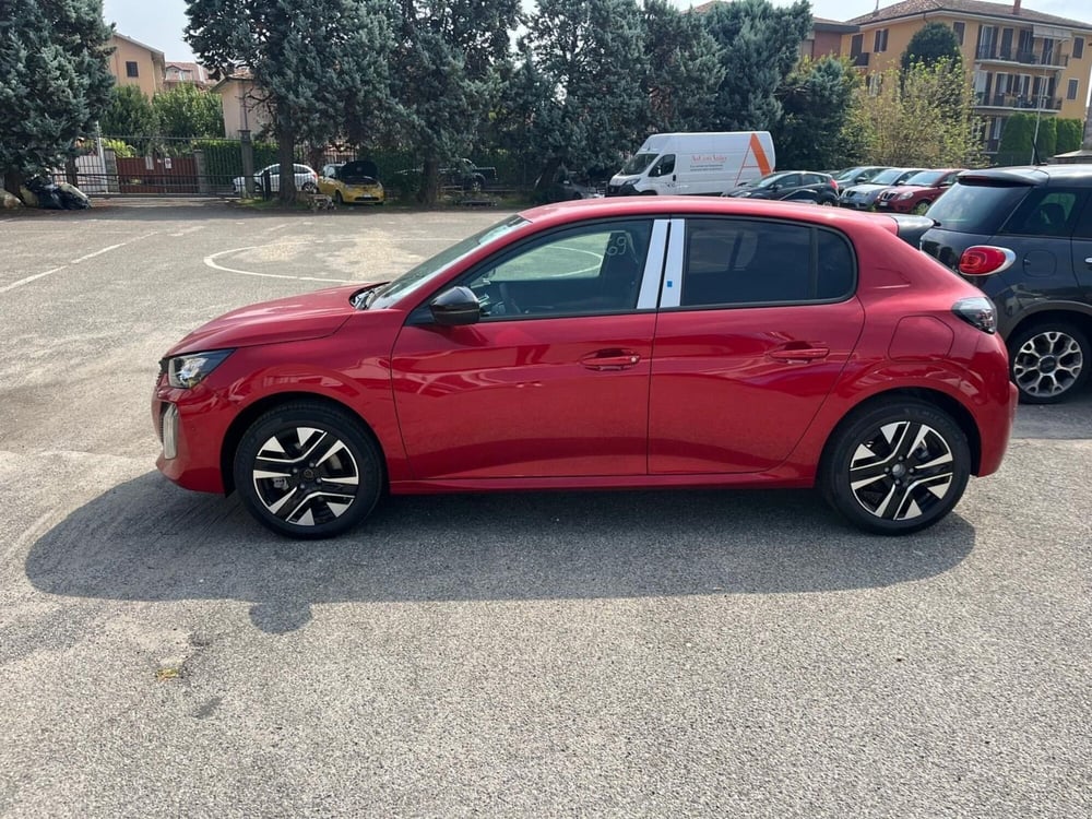 Peugeot 208 nuova a Milano (5)