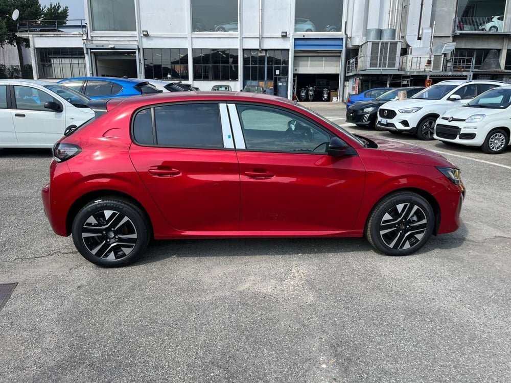 Peugeot 208 nuova a Milano (6)