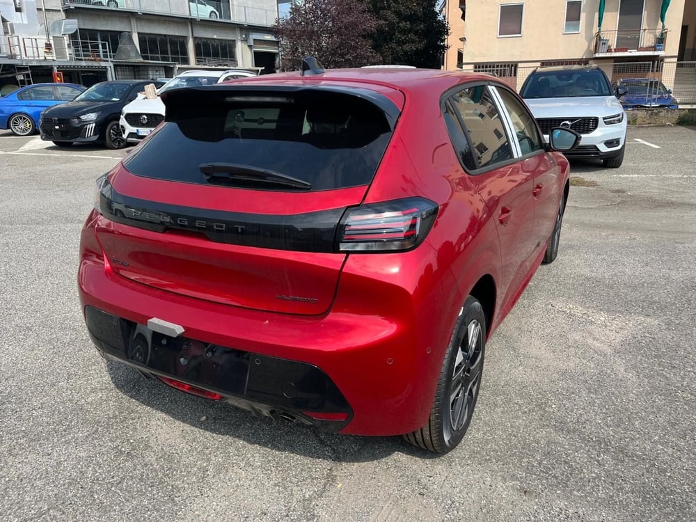 Peugeot 208 nuova a Milano (8)