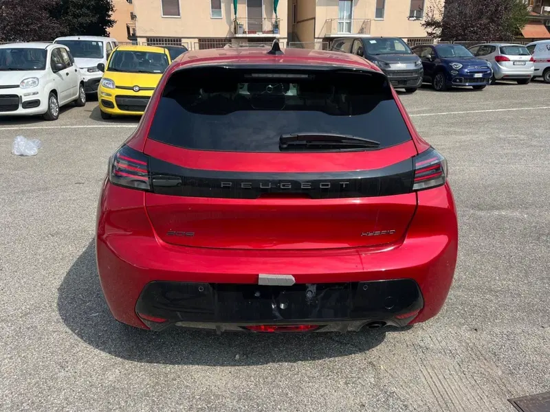 Peugeot 208 nuova a Milano (9)
