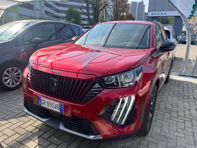 Peugeot 2008 1.2 puretech Active s&amp;s 100cv del 2023 usata a Milano