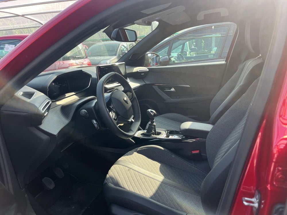 Peugeot 2008 usata a Milano (12)