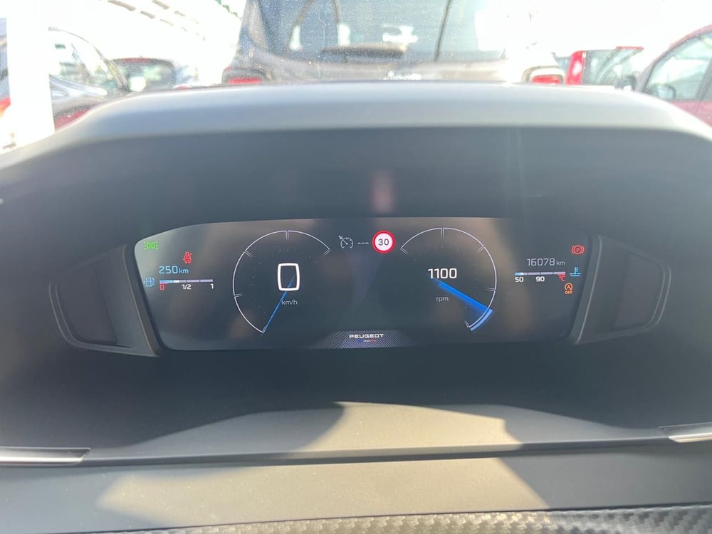 Peugeot 2008 usata a Milano (18)
