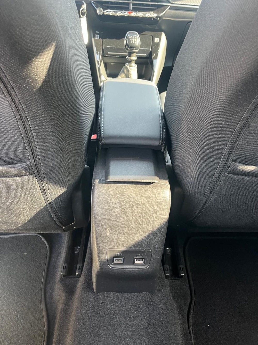 Peugeot 2008 usata a Milano (20)