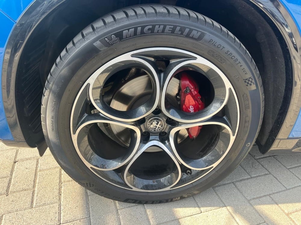 Alfa Romeo Stelvio usata a Milano (12)