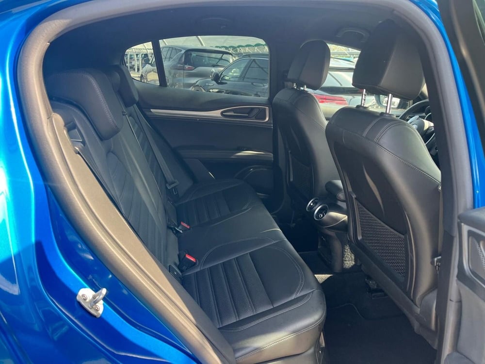 Alfa Romeo Stelvio usata a Milano (16)