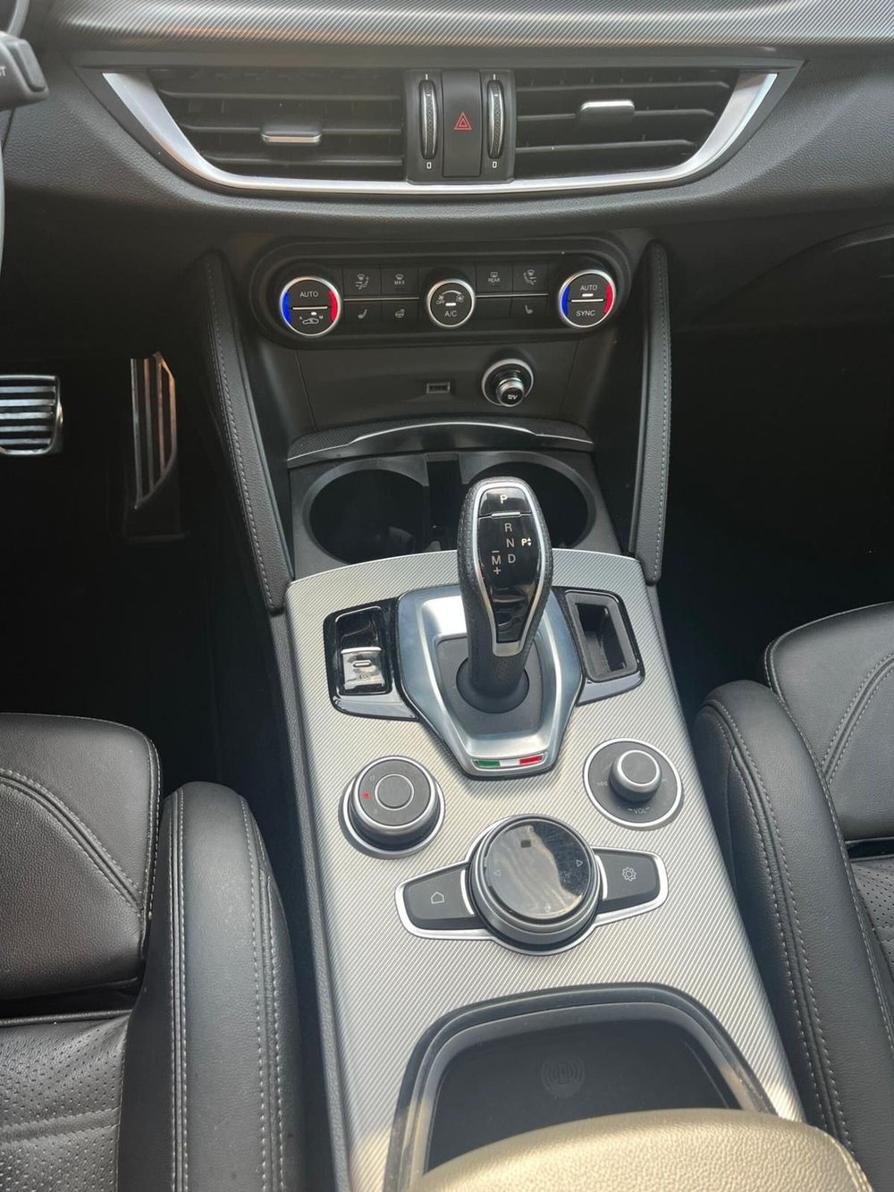 Alfa Romeo Stelvio usata a Milano (20)
