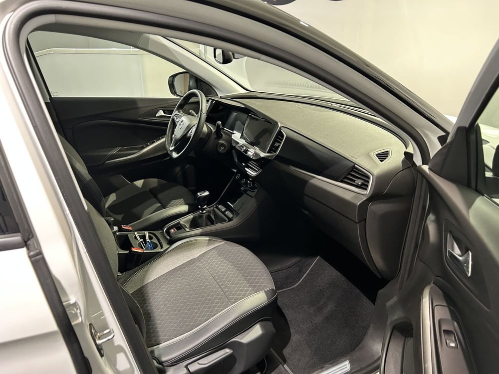 Opel Grandland usata a Milano (13)