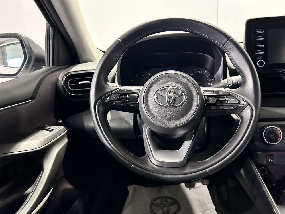 Toyota Yaris usata a Milano (11)
