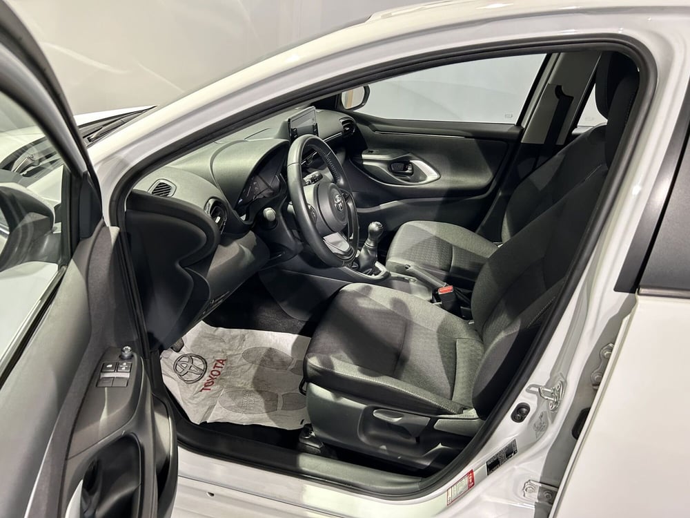 Toyota Yaris usata a Milano (13)