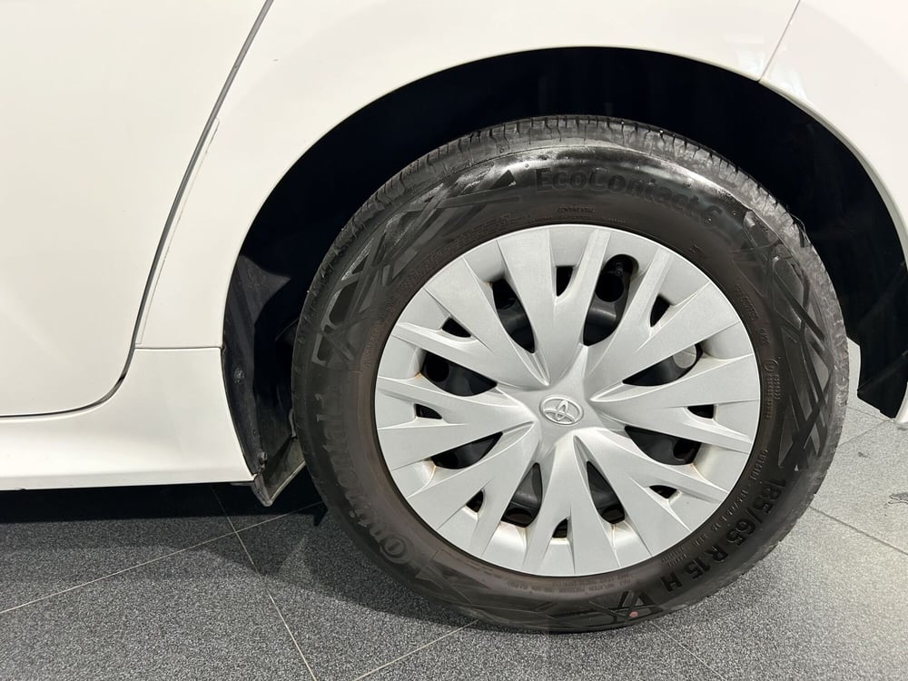 Toyota Yaris usata a Milano (16)