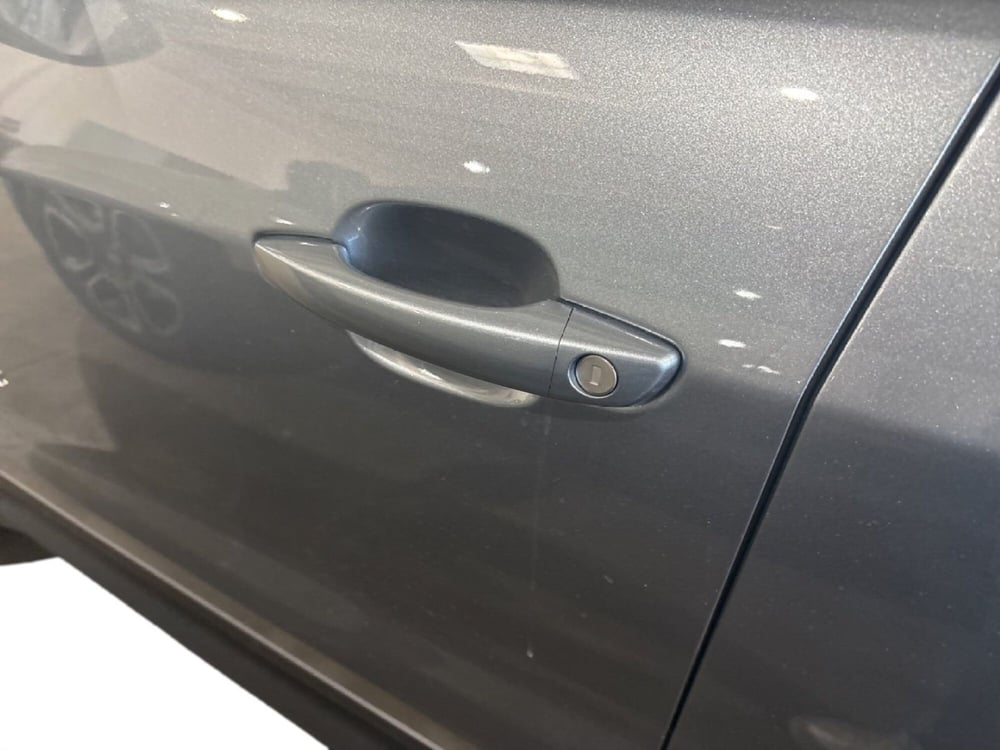 Jeep Avenger nuova a Agrigento (11)