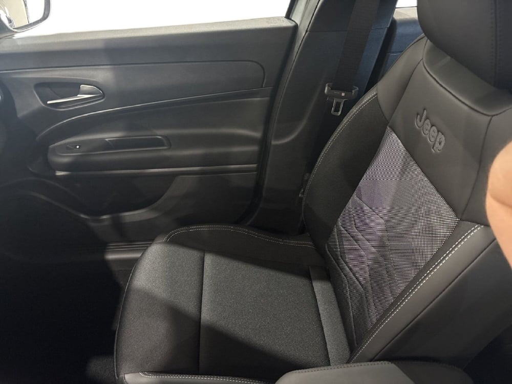 Jeep Avenger nuova a Agrigento (17)