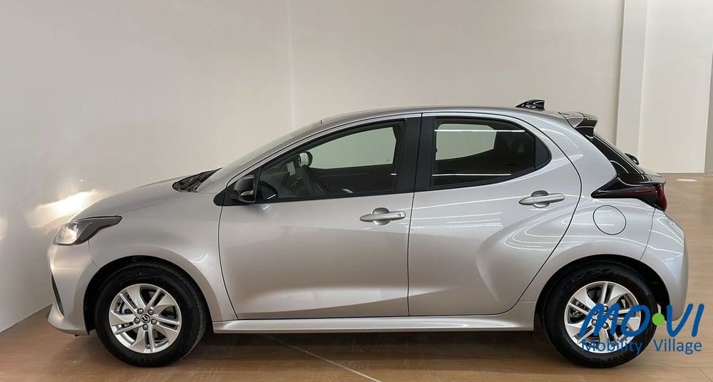 Mazda Mazda2 Hybrid nuova a Torino (8)