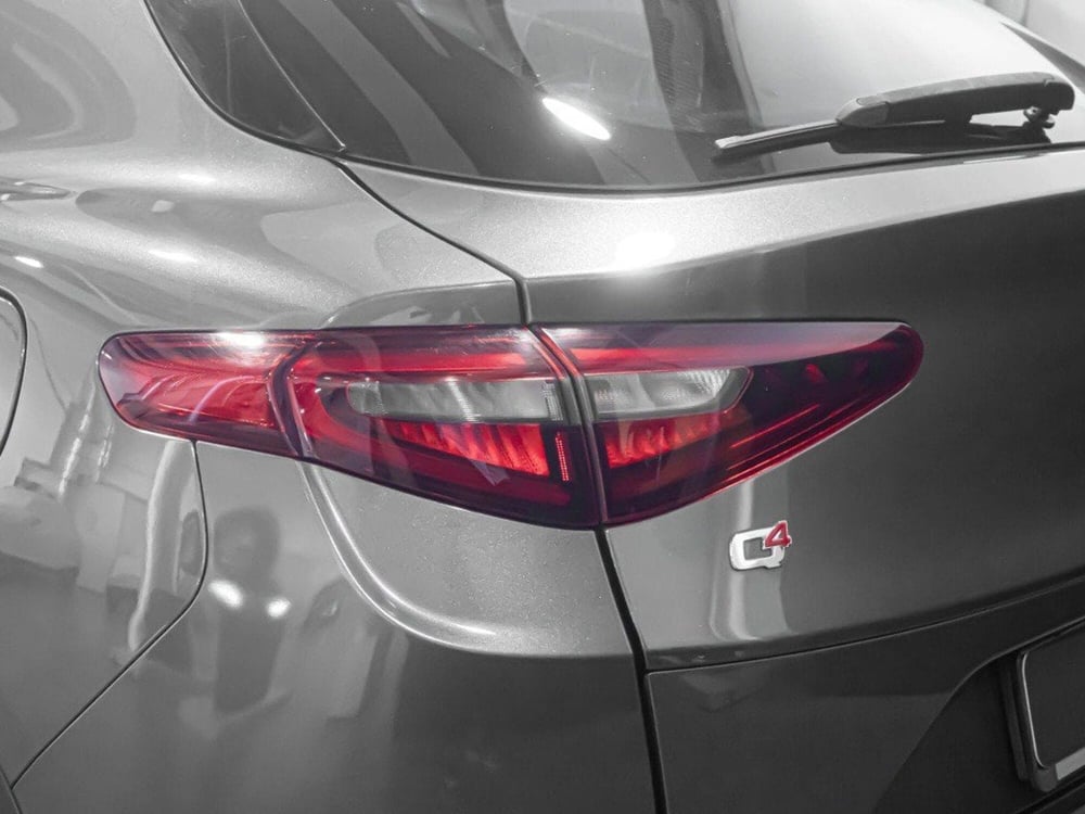 Alfa Romeo Stelvio usata a Macerata (6)