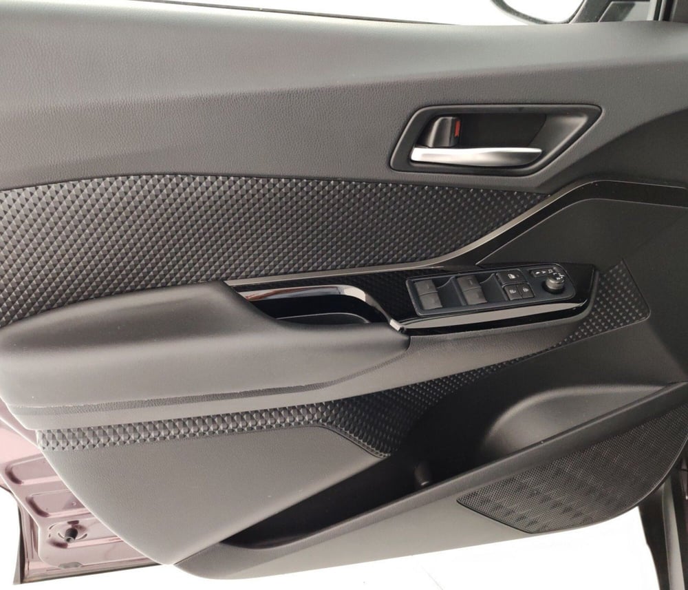 Toyota Toyota C-HR usata a Massa-Carrara (11)