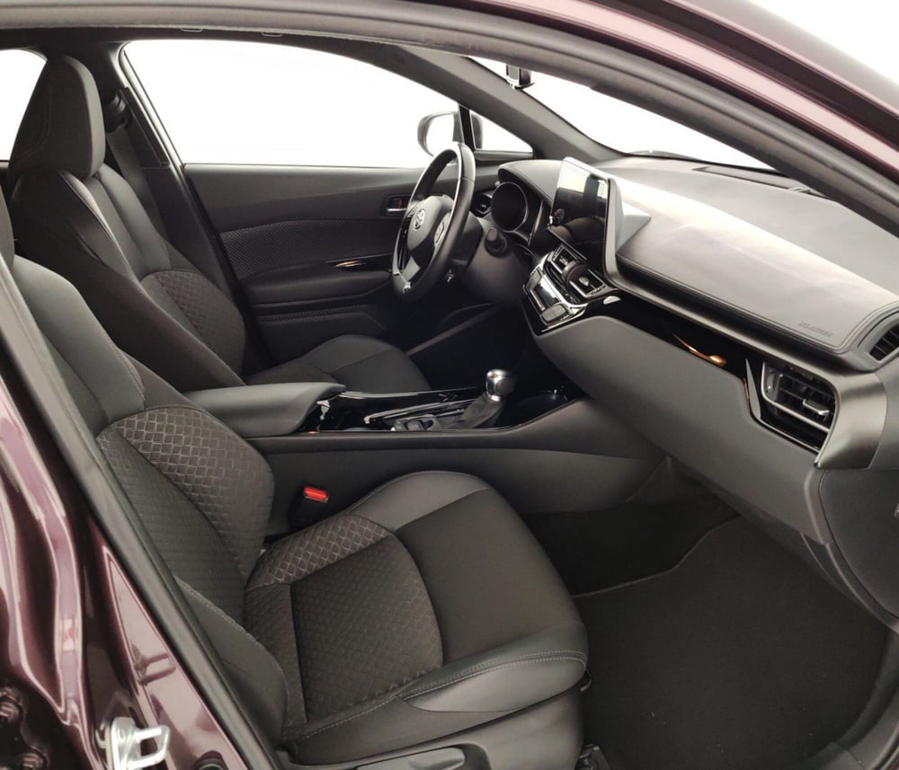 Toyota Toyota C-HR usata a Massa-Carrara (6)