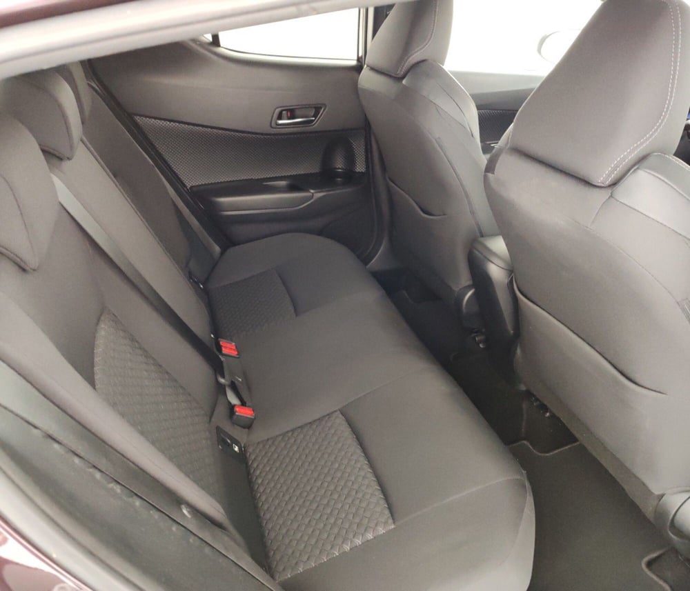 Toyota Toyota C-HR usata a Massa-Carrara (7)