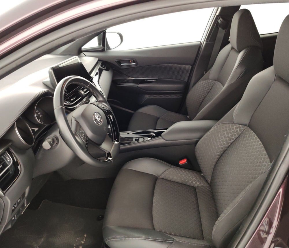 Toyota Toyota C-HR usata a Massa-Carrara (8)