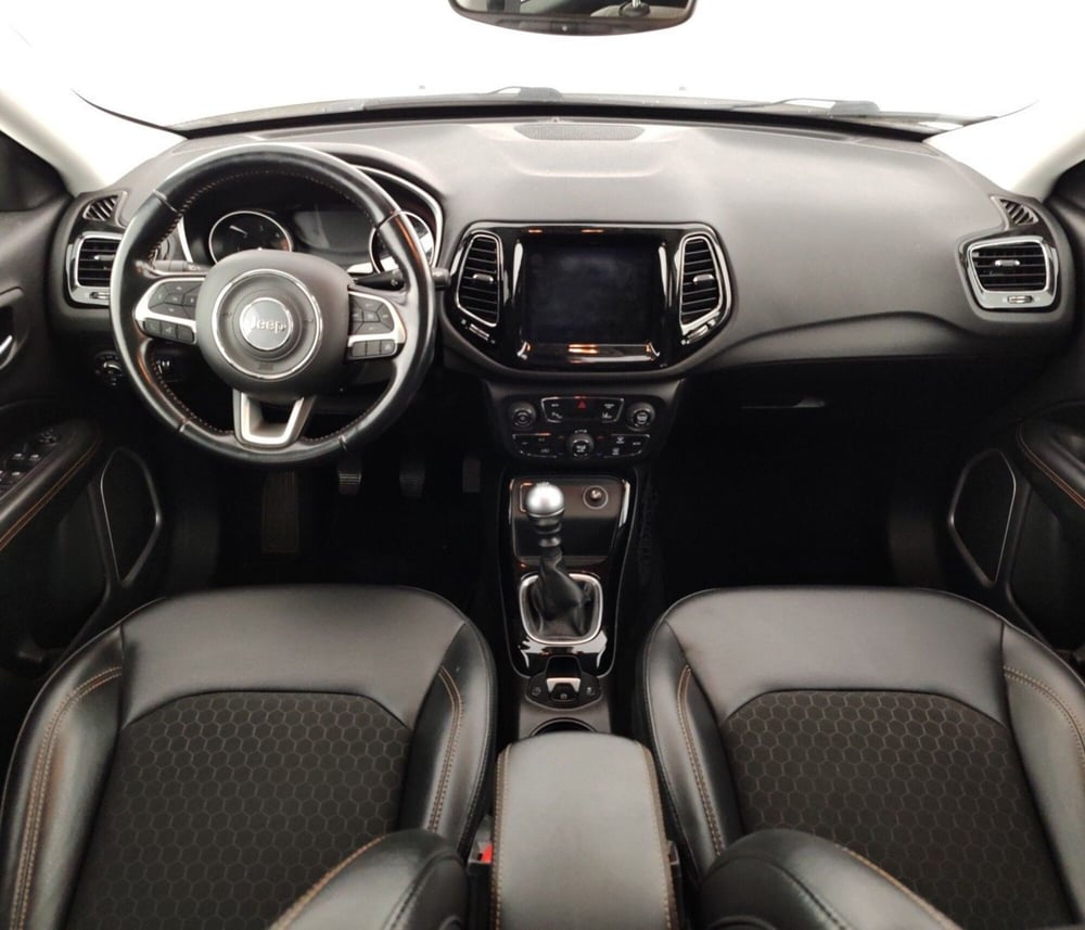 Jeep Compass usata a Massa-Carrara (9)