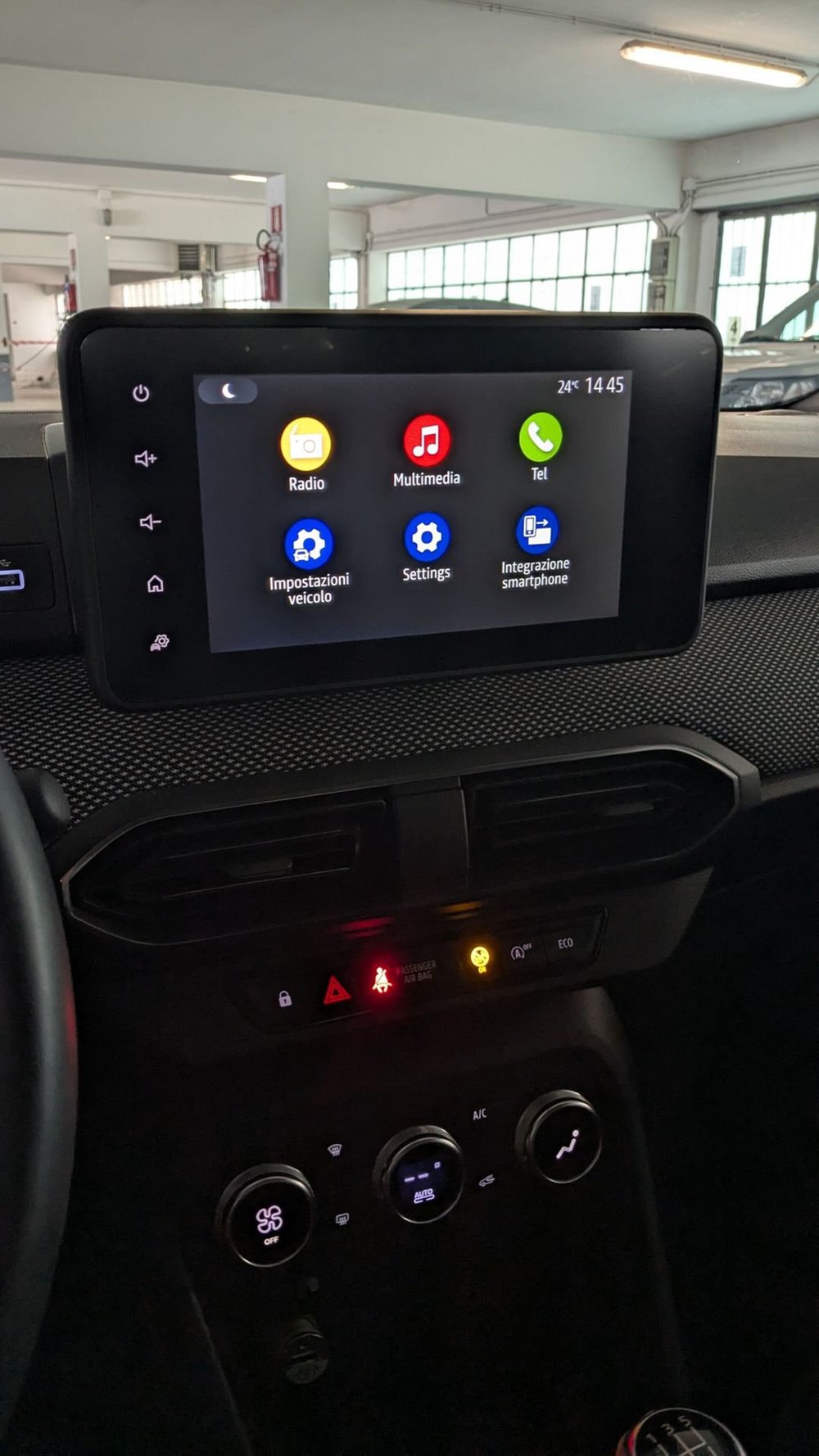 Dacia Sandero usata a Milano (8)