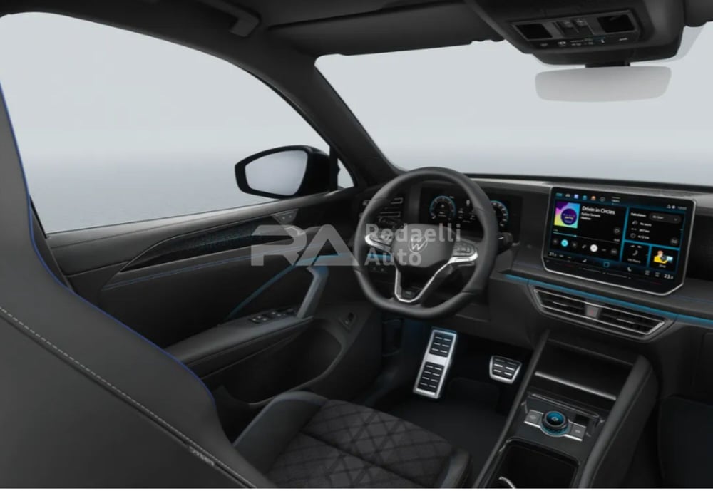 Volkswagen Tiguan nuova a Lecco (7)