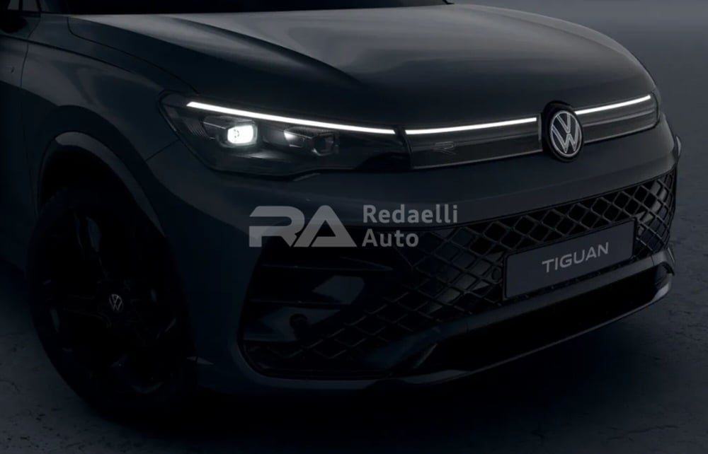 Volkswagen Tiguan nuova a Lecco (4)