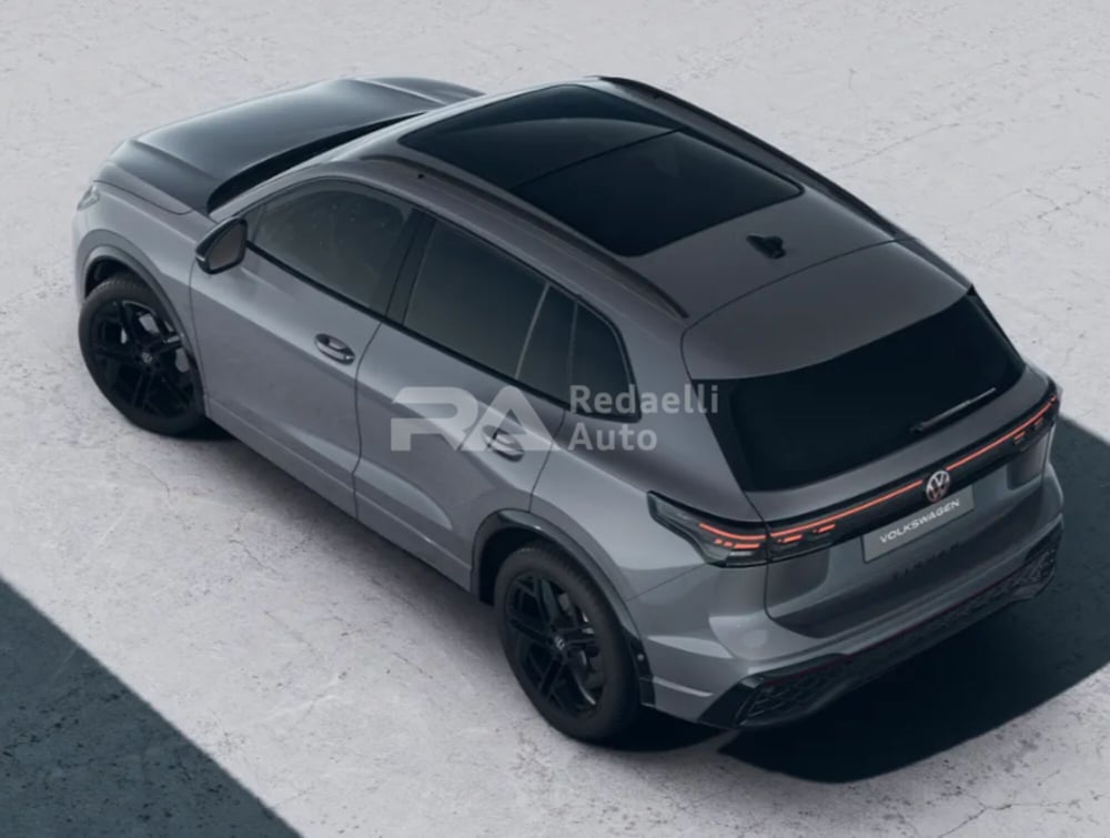 Volkswagen Tiguan nuova a Lecco (5)