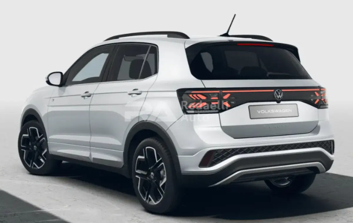 Volkswagen T-Cross nuova a Lecco (3)