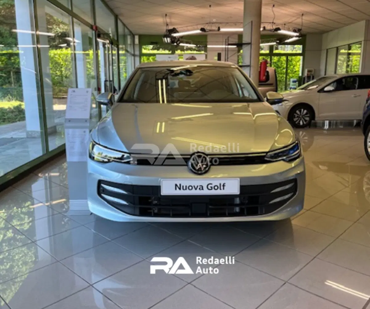 Volkswagen Golf nuova a Lecco (2)