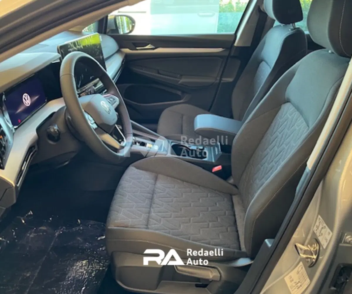 Volkswagen Golf nuova a Lecco (6)