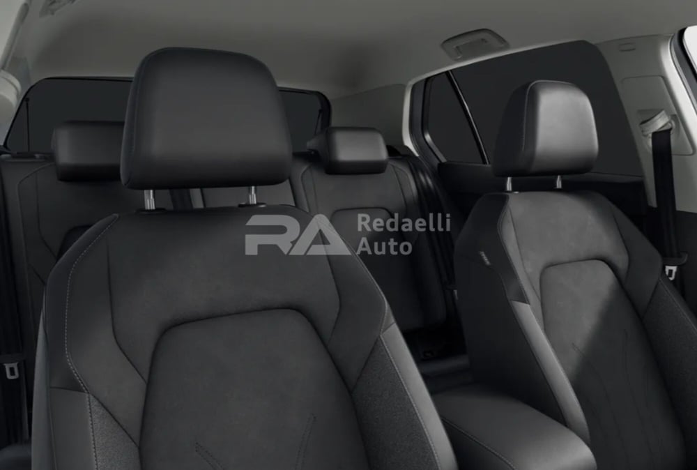 Volkswagen Golf nuova a Lecco (7)
