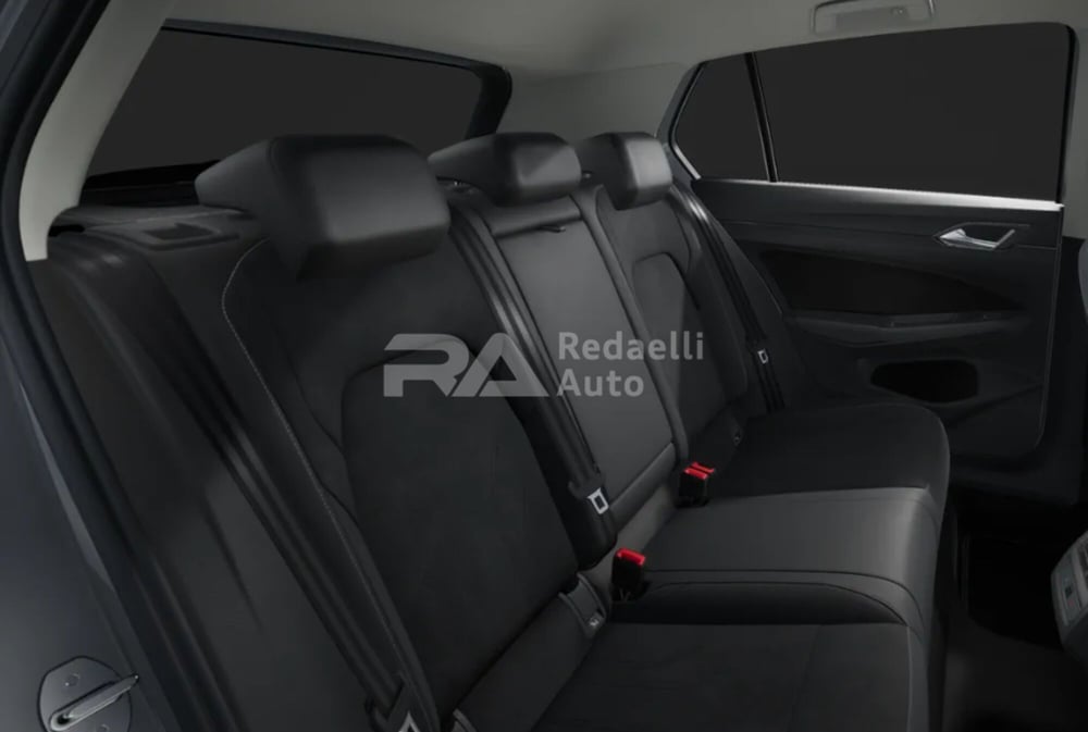Volkswagen Golf nuova a Lecco (8)