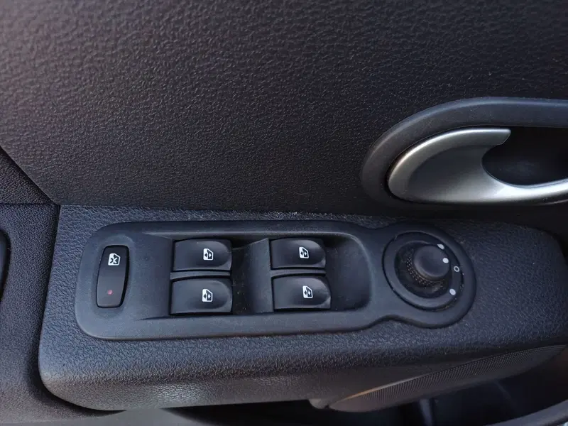 Renault Modus usata a Modena (11)