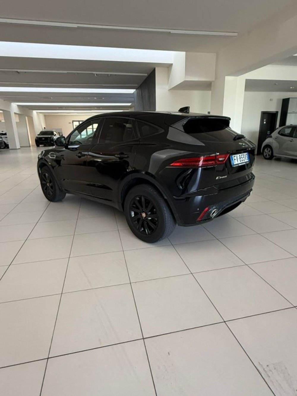 Jaguar E-Pace usata a Modena (3)