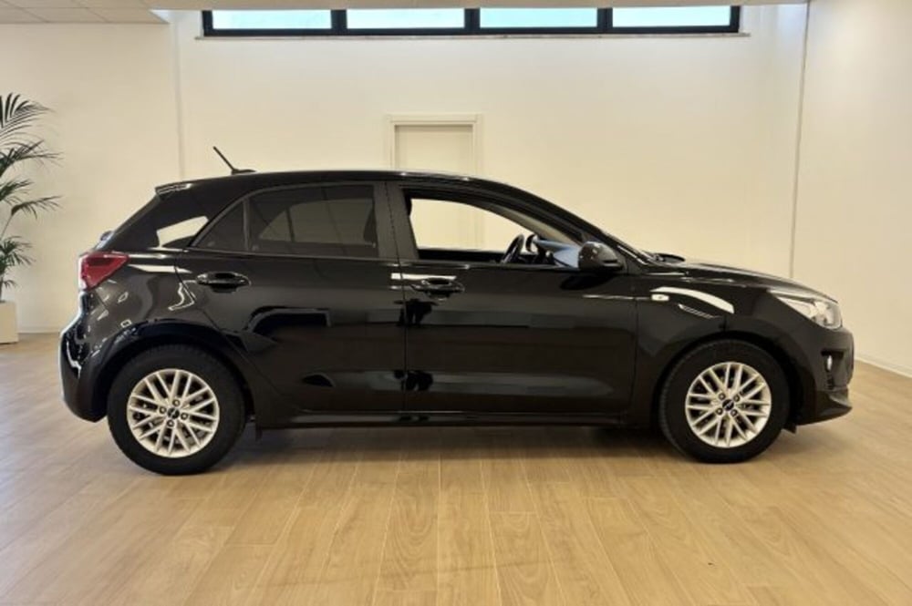 Kia Rio usata a Latina (4)