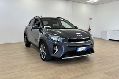 Kia Stonic 1.0 T-GDi 100 CV MHEV iMT Style del 2022 usata a Fondi