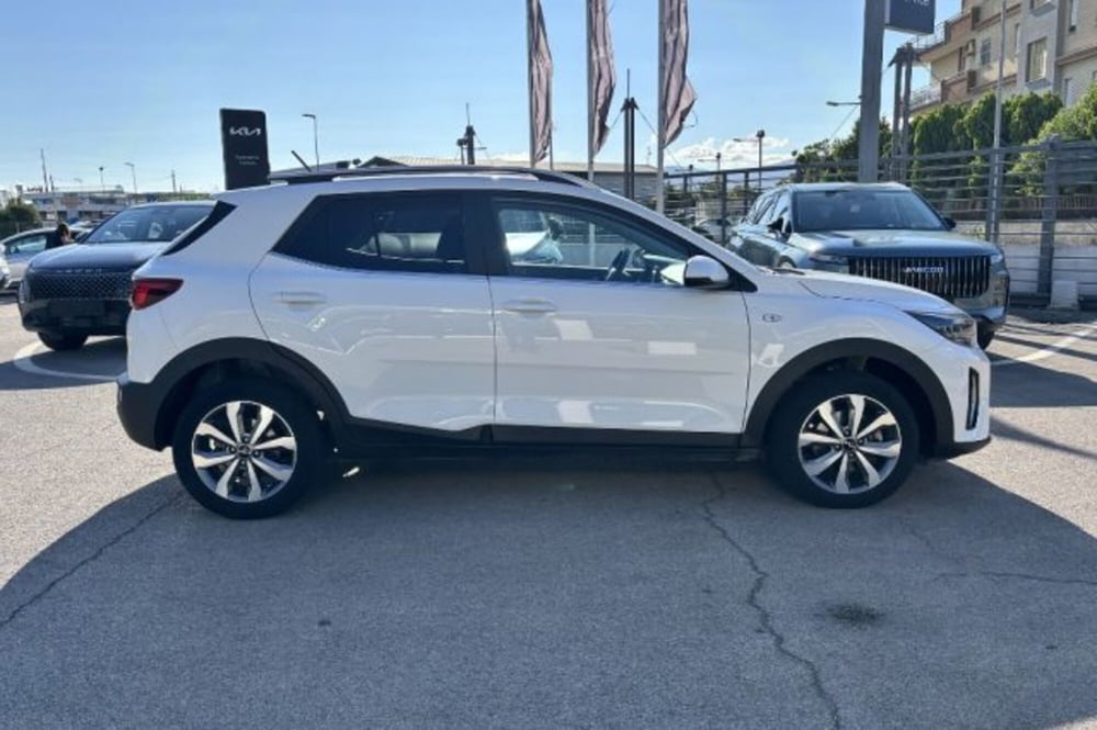Kia Stonic usata a Latina (4)