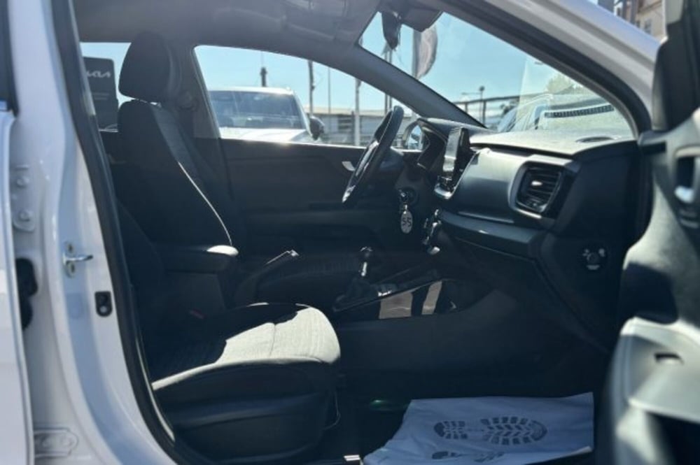 Kia Stonic usata a Latina (8)
