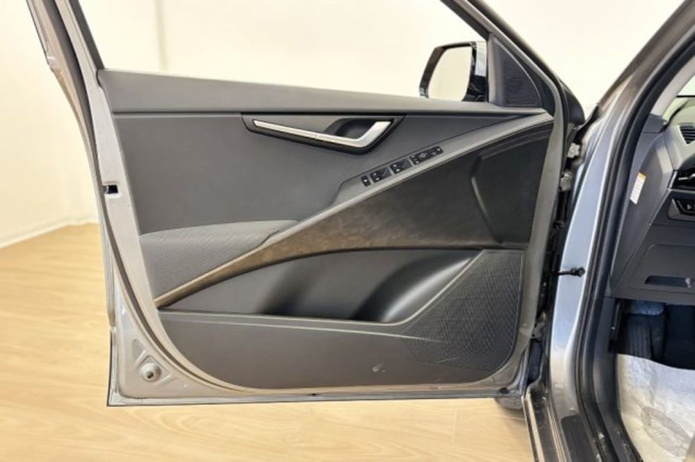 Kia Niro usata a Latina (12)