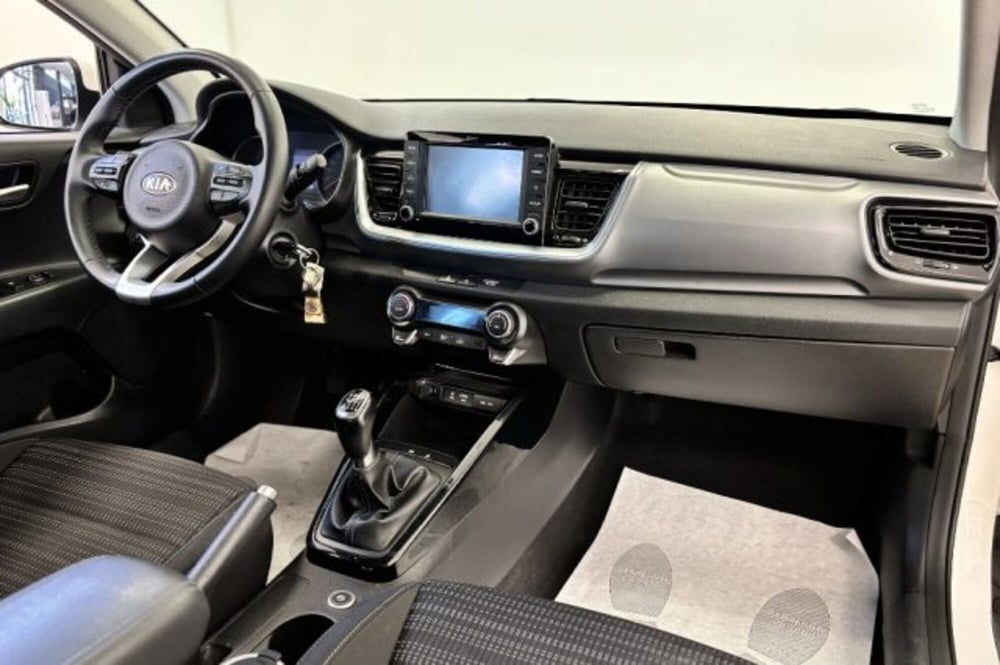 Kia Stonic usata a Latina (9)