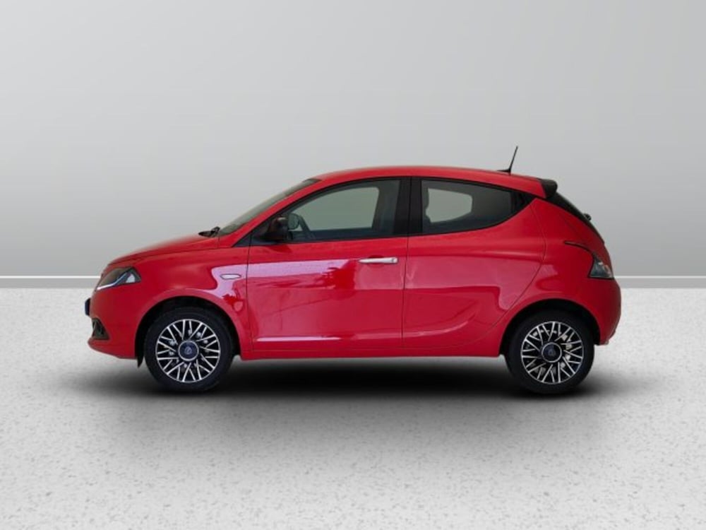 Lancia Ypsilon usata a Teramo (3)
