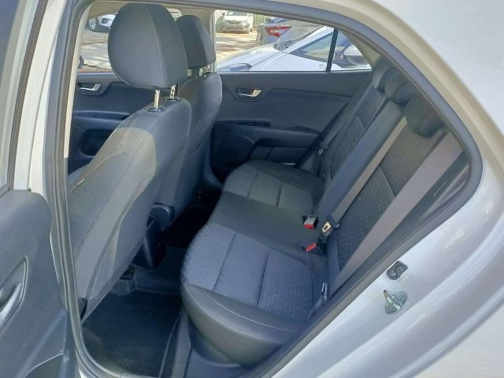 Kia Rio usata a Firenze (12)