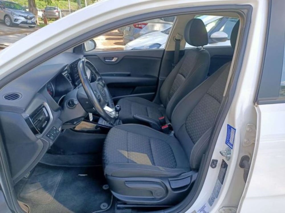Kia Rio usata a Firenze (14)