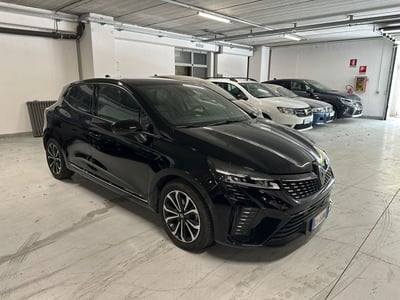 Renault Clio TCe 90 CV 5 porte Techno del 2024 usata a Lissone