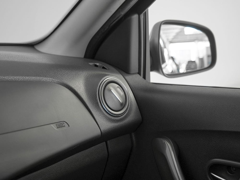 Dacia Sandero usata a Prato (17)