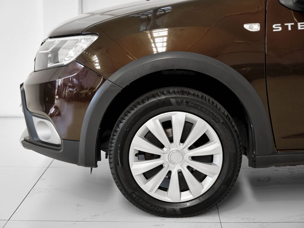 Dacia Sandero usata a Prato (4)