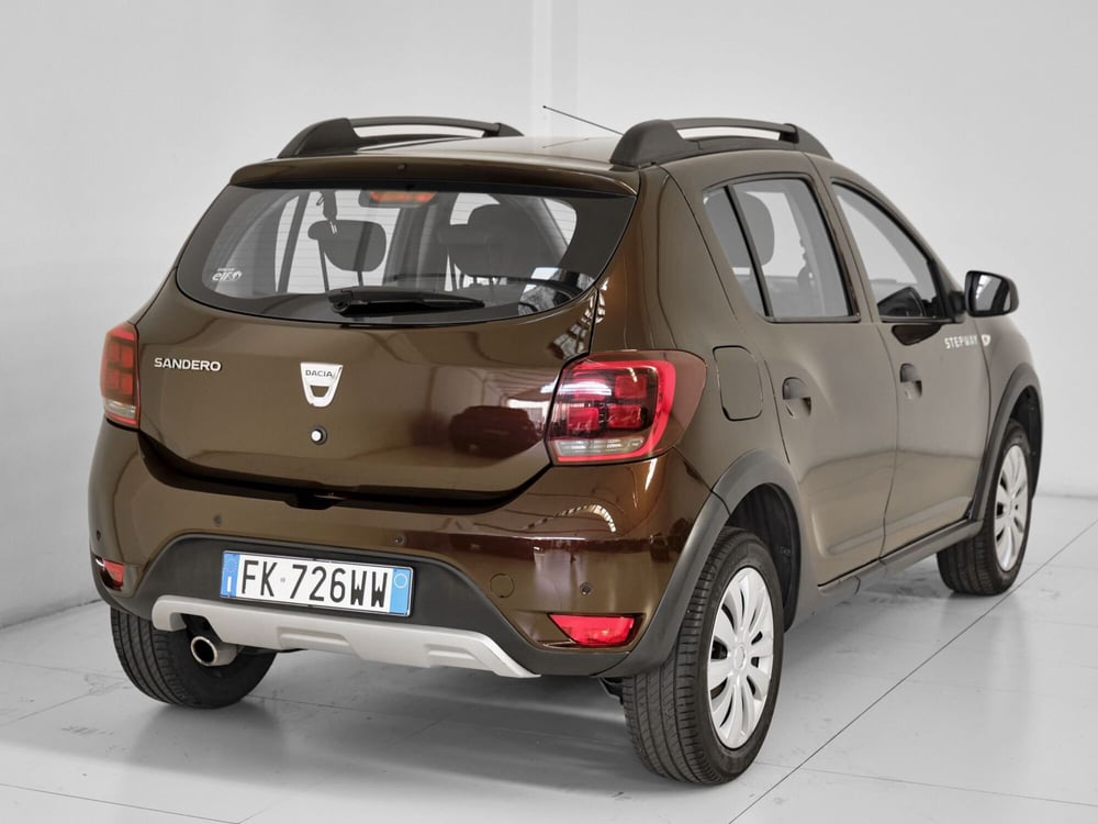 Dacia Sandero usata a Prato (7)