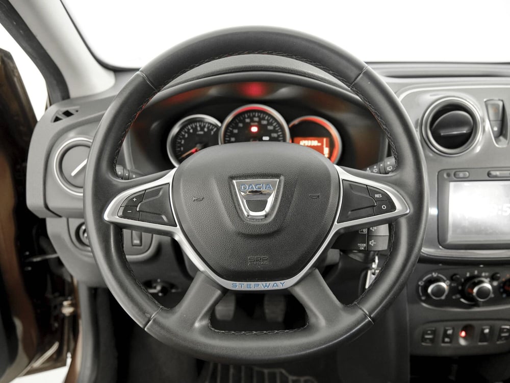 Dacia Sandero usata a Prato (8)