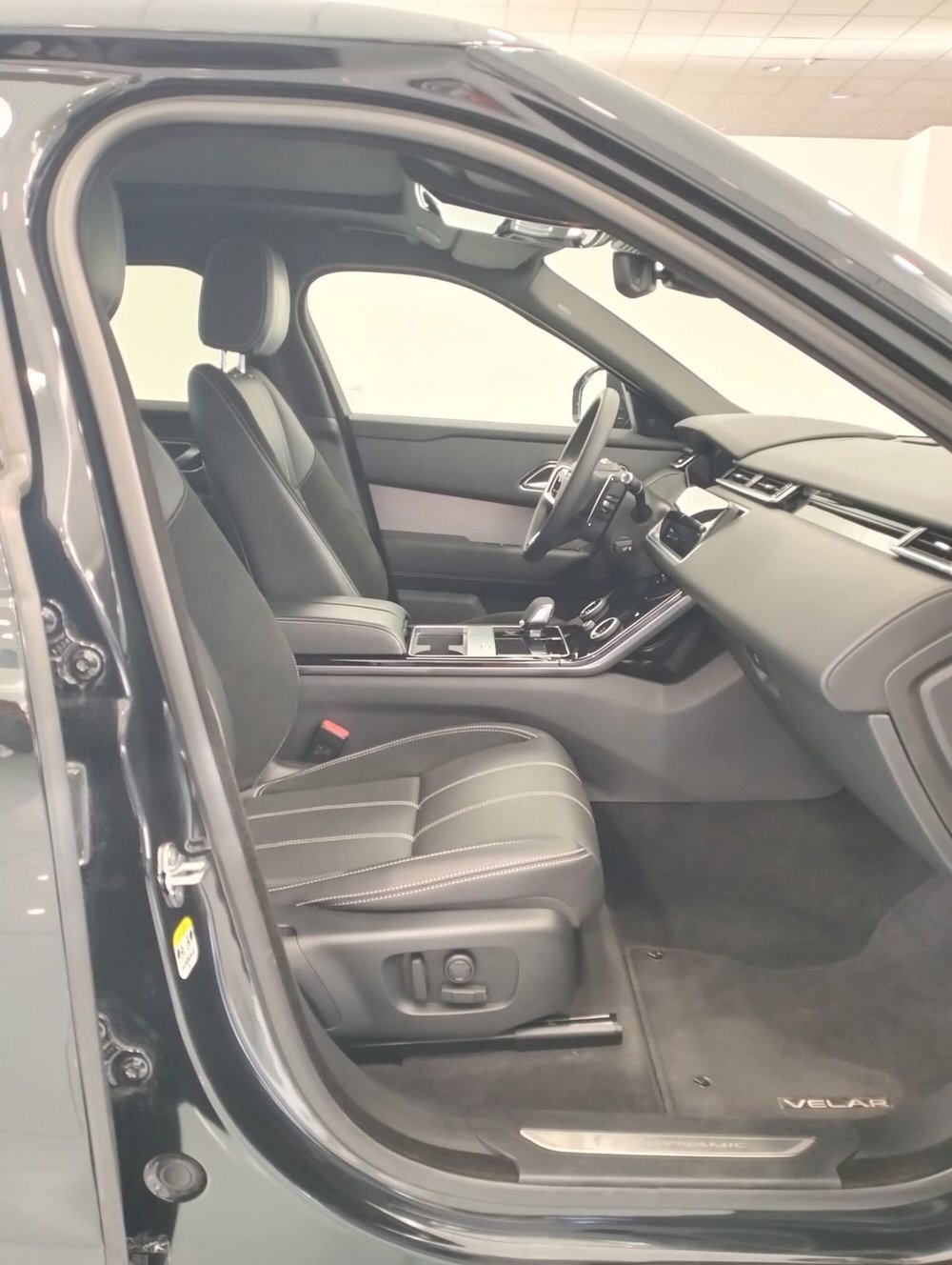 Land Rover Range Rover Velar usata a Cosenza (3)